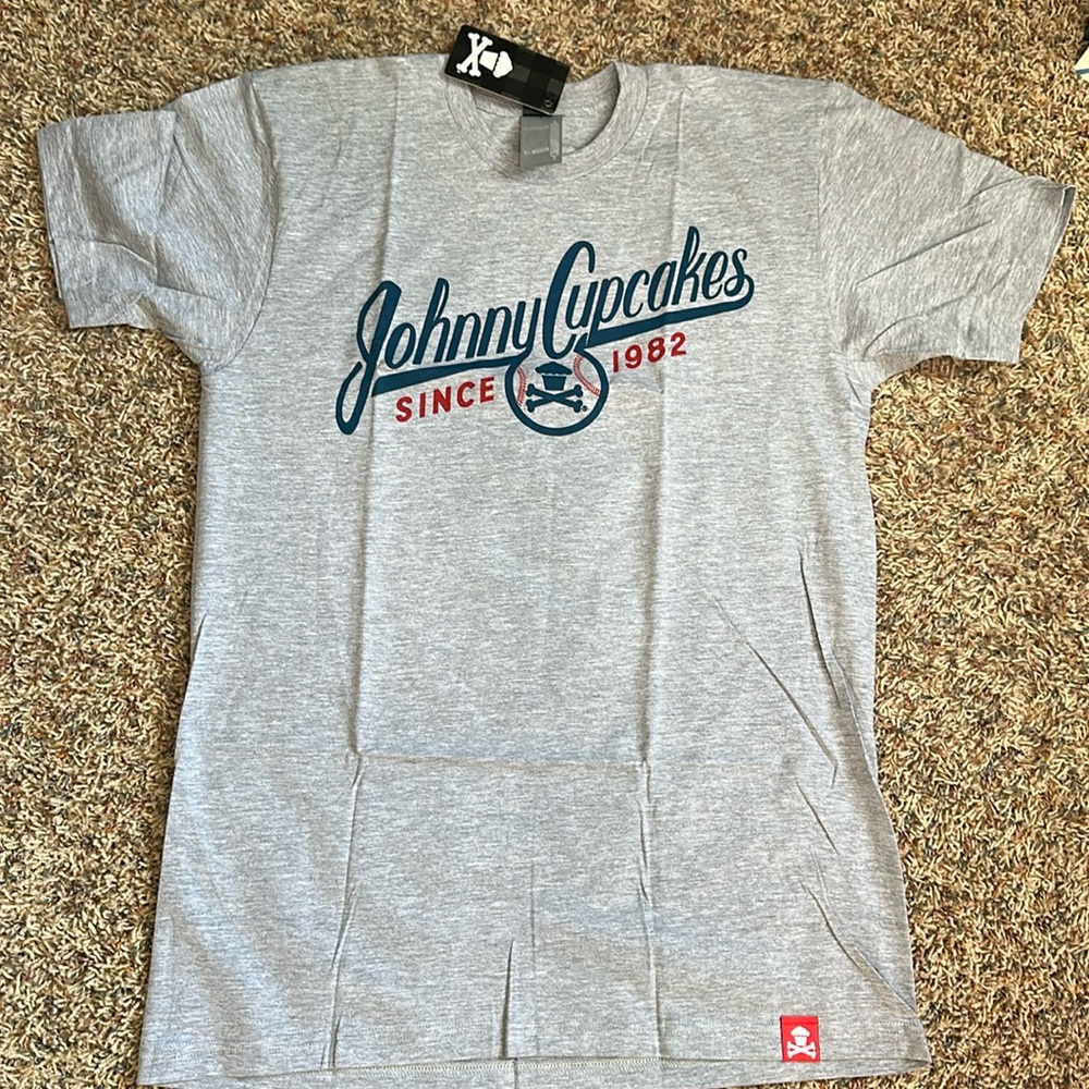 Johnny Cupcakes Heather Gray Men's Shirt